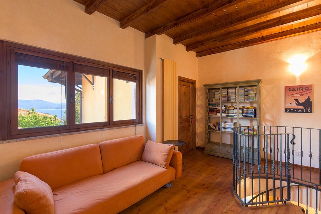 Villa Elisette By Impero House ستريزا المظهر الخارجي الصورة
